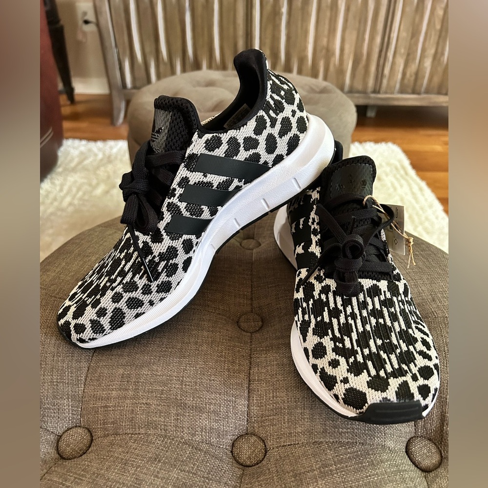 Adidas swift run leopard print tennis shoe